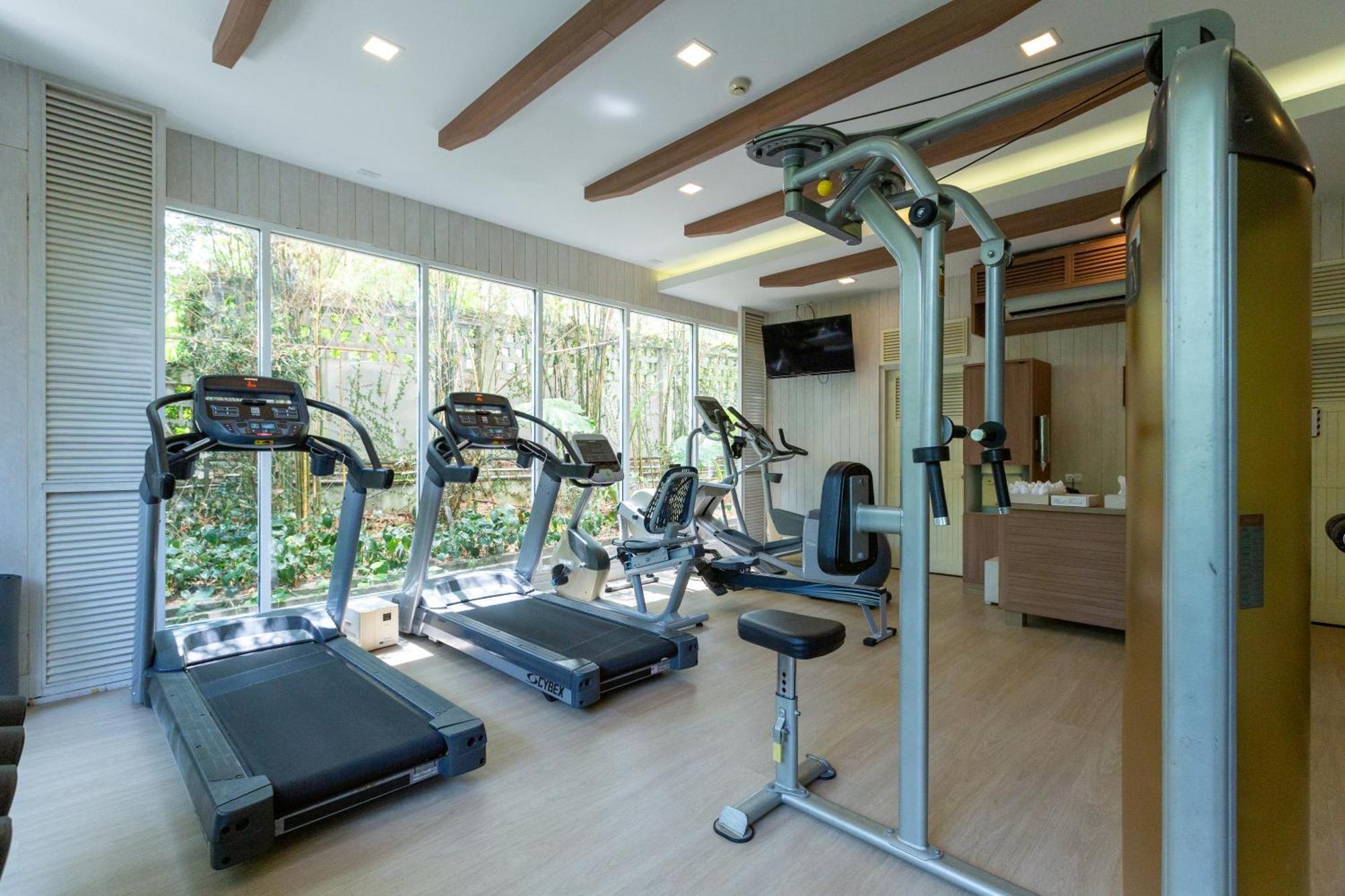 Cape Kudu Hotel, Koh Yao Noi Exterior photo A gym at a hotel