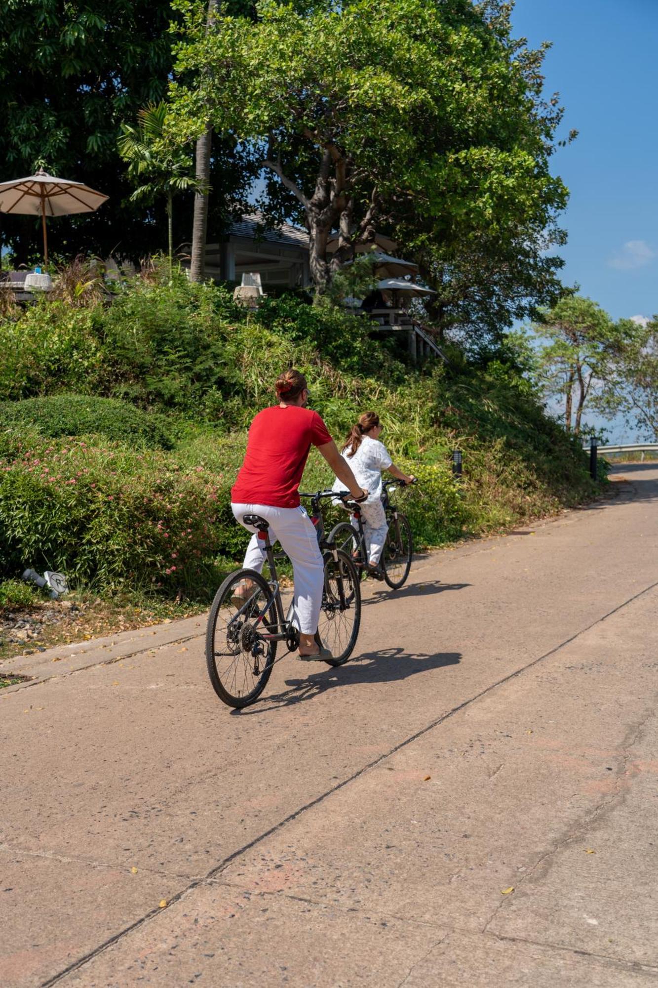 Cape Kudu Hotel, Koh Yao Noi Exterior photo Biking in the city